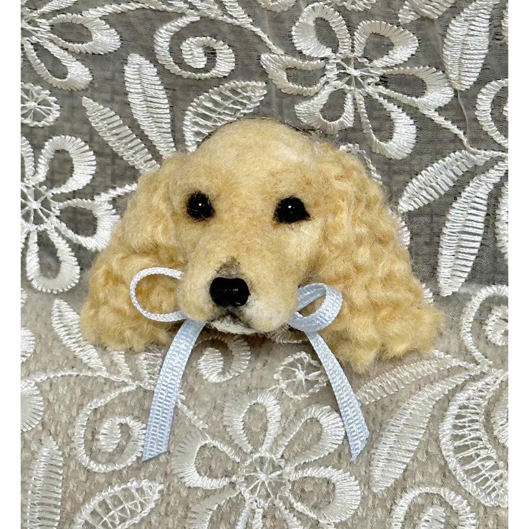 羊毛フェルト　アメコカのブローチ❣️犬 ハンドメイドのぬいぐるみ/人形(ぬいぐるみ)の商品写真