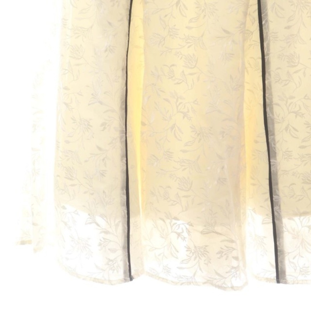 Lily Brown(リリーブラウン)のリリーブラウン 23SS 刺繍マーメイドスカート ロング アイボリー ■OS レディースのスカート(ロングスカート)の商品写真