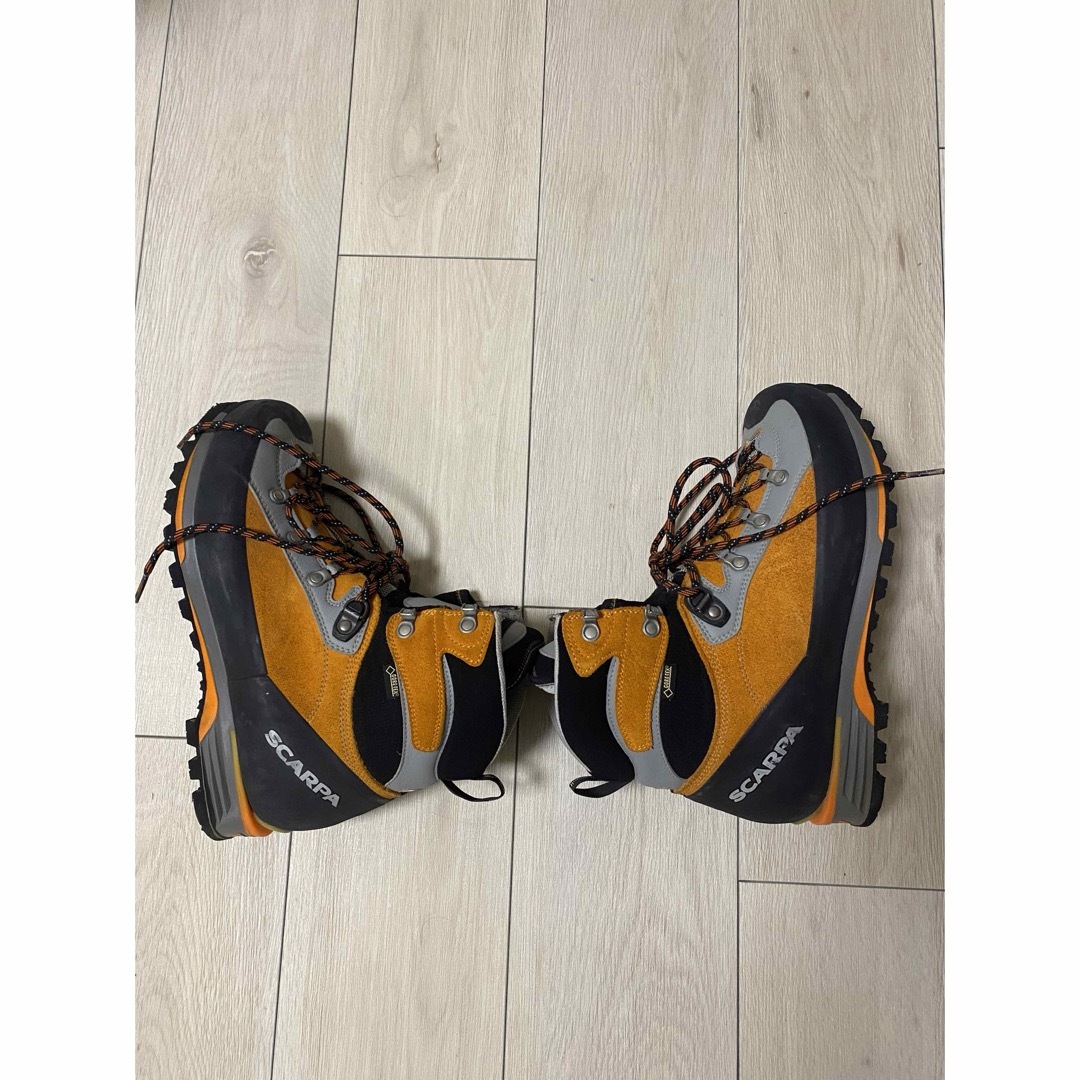 SCARPA(スカルパ)の【中古】スカルパ　登山靴 スポーツ/アウトドアのアウトドア(登山用品)の商品写真