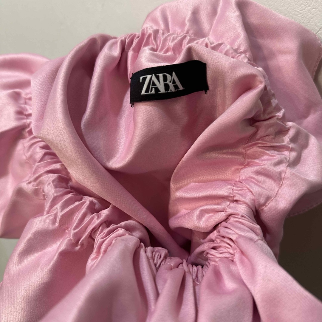 ZARA(ザラ)の【zara】ザラ サテンフリルバゲットバッグ  ショルダーバッグ レディースのバッグ(ショルダーバッグ)の商品写真