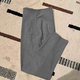 ザラ(ZARA)の新品未使用　ZARA定番パンツ(カジュアルパンツ)