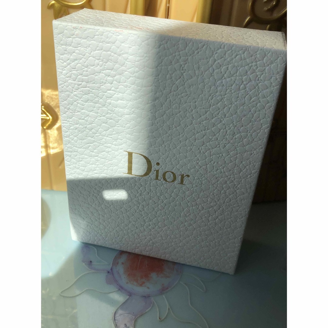 Christian Dior(クリスチャンディオール)の新品　ノベルティ 限定 コンパクトミラー  箱付き レディースのファッション小物(ミラー)の商品写真