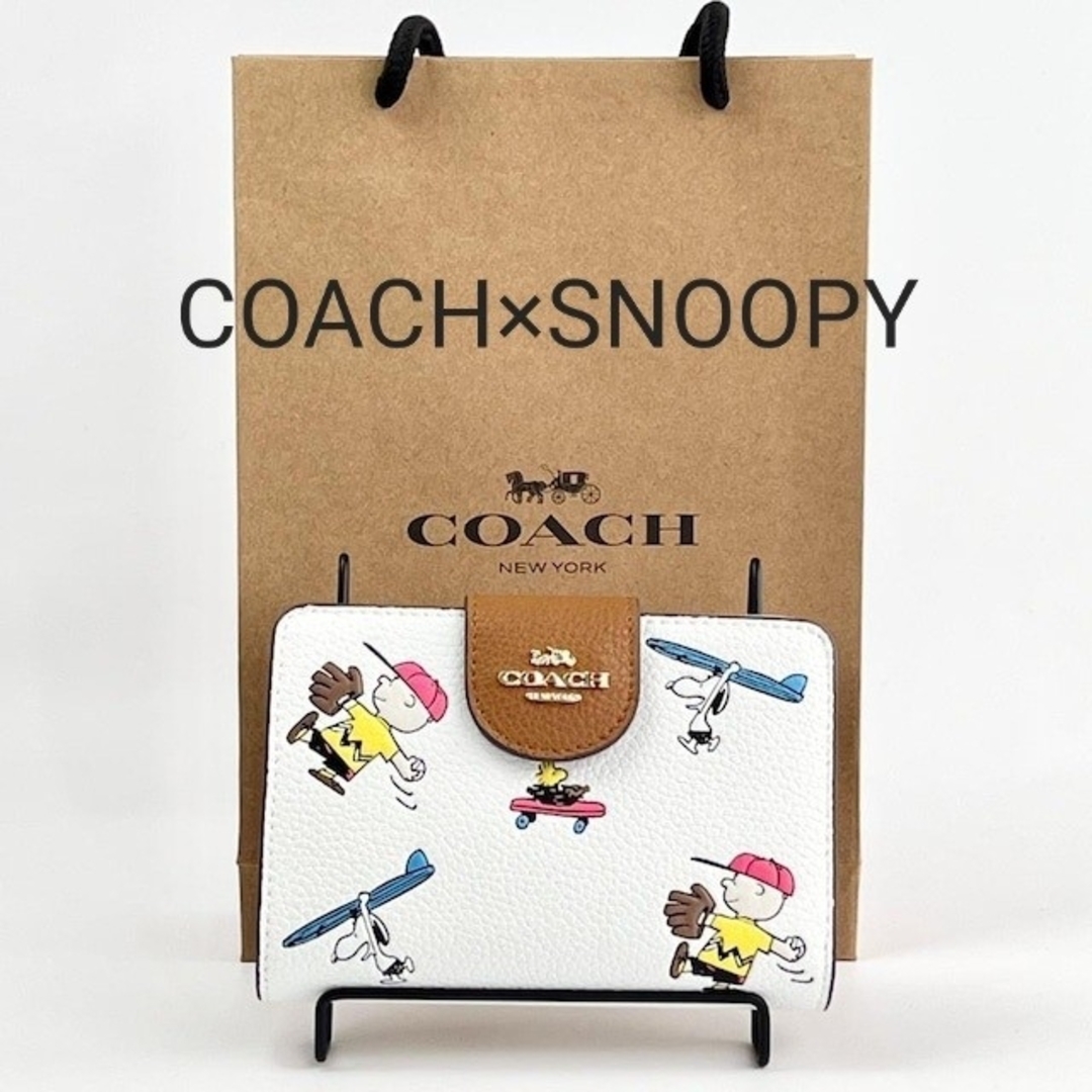 ミニ財布新品COACH財布　SNOOPY財布　コーチ財布