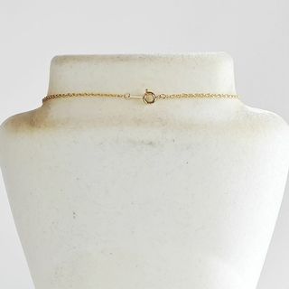 ピンクのブタと選べるイニシャルチャームのネックレス(ゴールドカラー