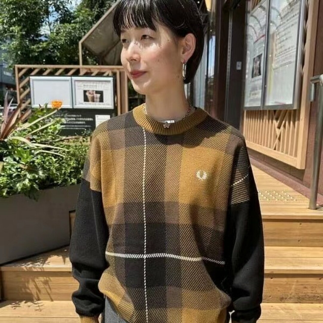 FRED PERRY(フレッドペリー)のFRED PERRY × Ray BEAMS / 別注 タータンチェック ニット レディースのトップス(ニット/セーター)の商品写真