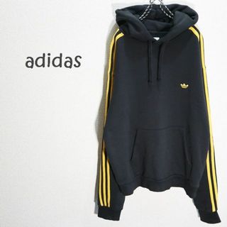 アディダス(adidas)のPAKAIAN adidas　3ライン　ジャージデザインのスウェットパーカー　黒(スウェット)