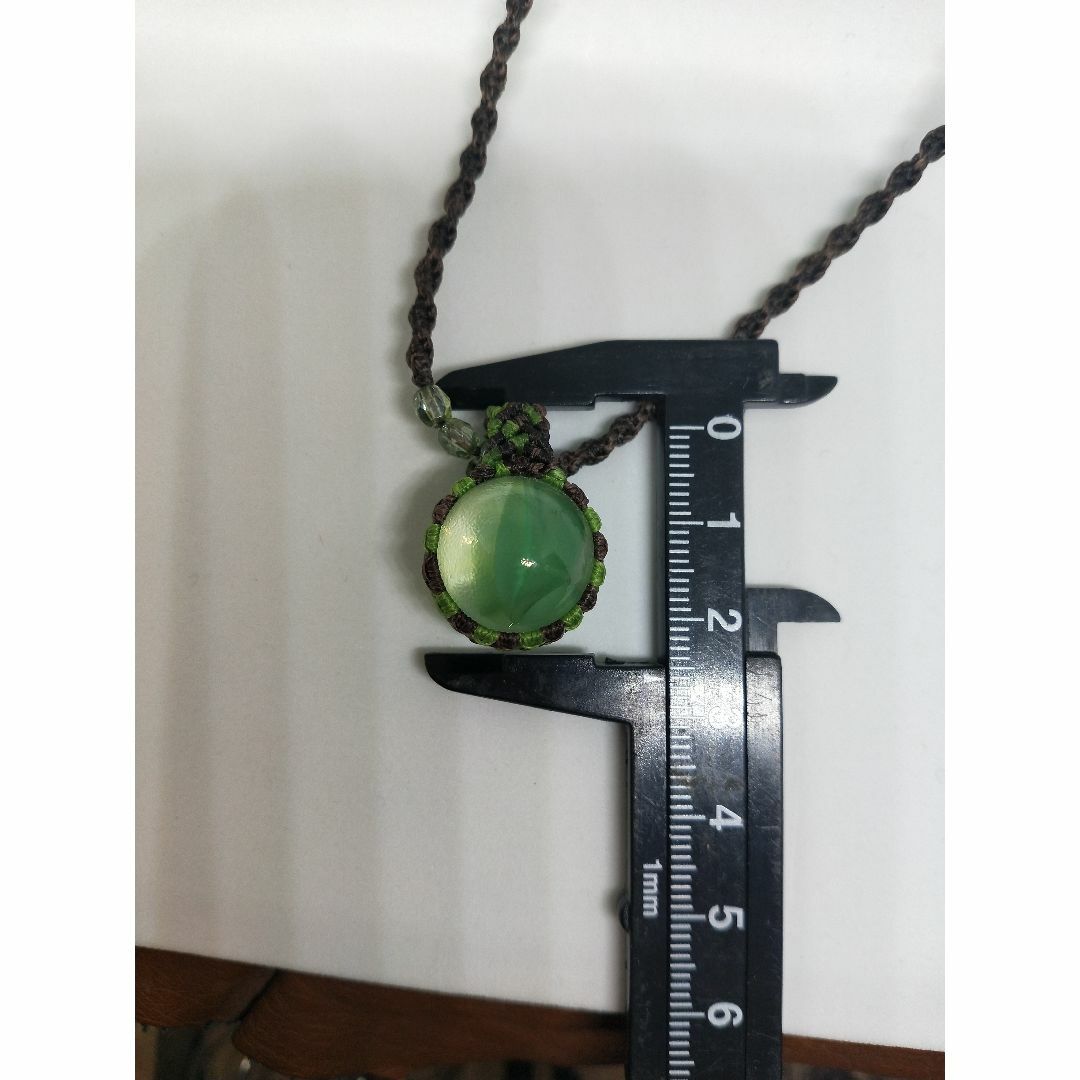 【H-46】ガラス玉☆グリーン / 緑　マクラメネックレス ハンドメイドのアクセサリー(ネックレス)の商品写真