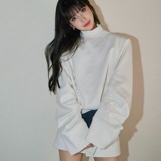 hyeon   ヘヨン hug me pullover ハグミープルオーバー