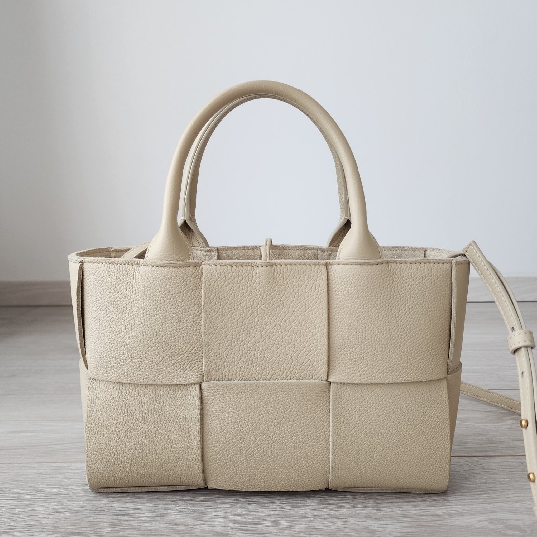 Bottega Veneta(ボッテガヴェネタ)のこちらは専用です レディースのバッグ(トートバッグ)の商品写真