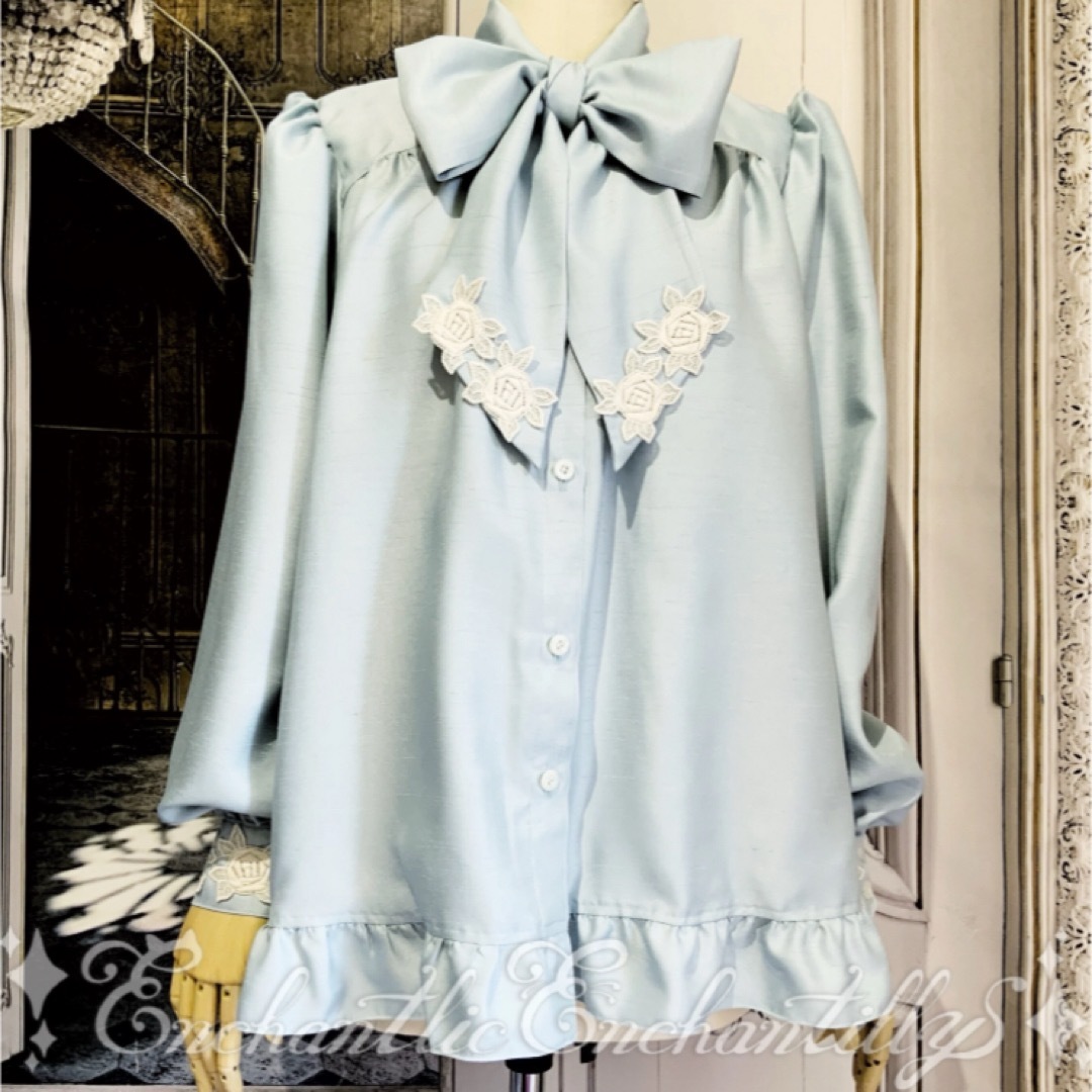 Angelic Pretty(アンジェリックプリティー)のアンシャンテリックアンシャンテリー　ノーブルリボンタイブラウス　クリーミーブルー レディースのトップス(シャツ/ブラウス(長袖/七分))の商品写真