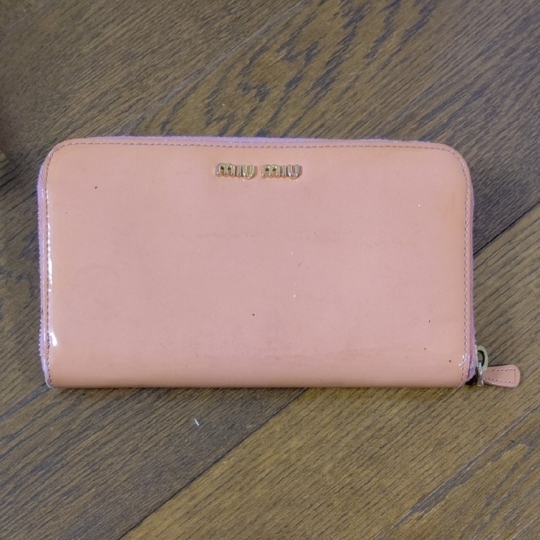 miumiu(ミュウミュウ)のミュウミュウ エナメル長財布 レディースのファッション小物(財布)の商品写真