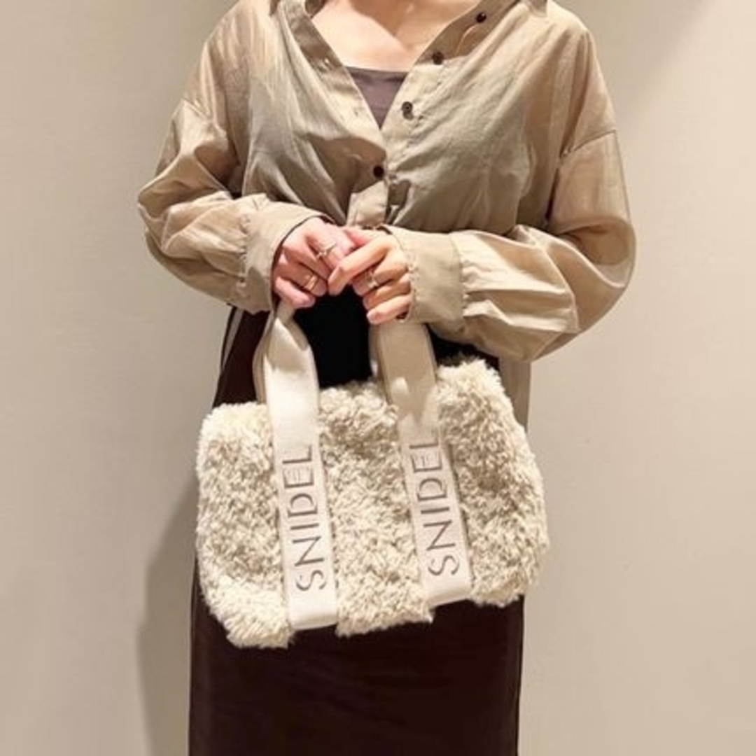 SNIDEL - 新品 SNIDEL バリエロゴトートバッグ ベージュの通販 SNIDEL - 新品 SNIDEL バリエロゴトートバッグ ベージュの通販