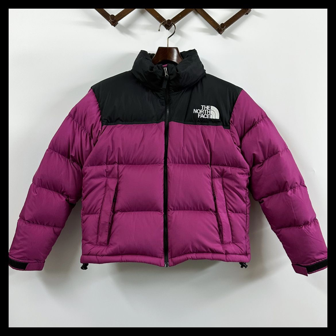 THE NORTH FACE(ザノースフェイス)のTHE NORTH FACE ノースフェイス ヌプシ ダウンジャケット 紫 美品 レディースのジャケット/アウター(ダウンジャケット)の商品写真