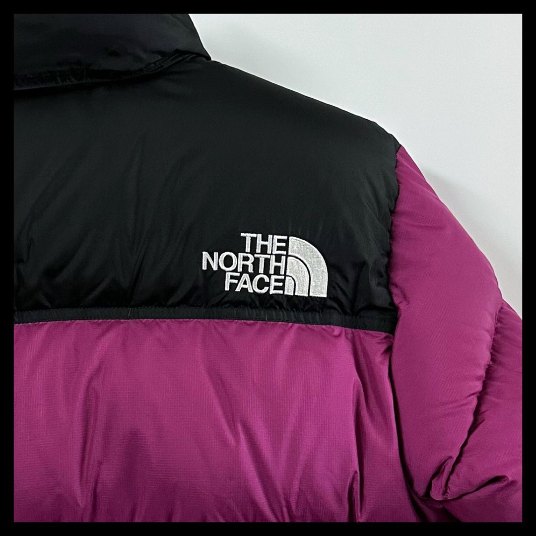 THE NORTH FACE(ザノースフェイス)のTHE NORTH FACE ノースフェイス ヌプシ ダウンジャケット 紫 美品 レディースのジャケット/アウター(ダウンジャケット)の商品写真