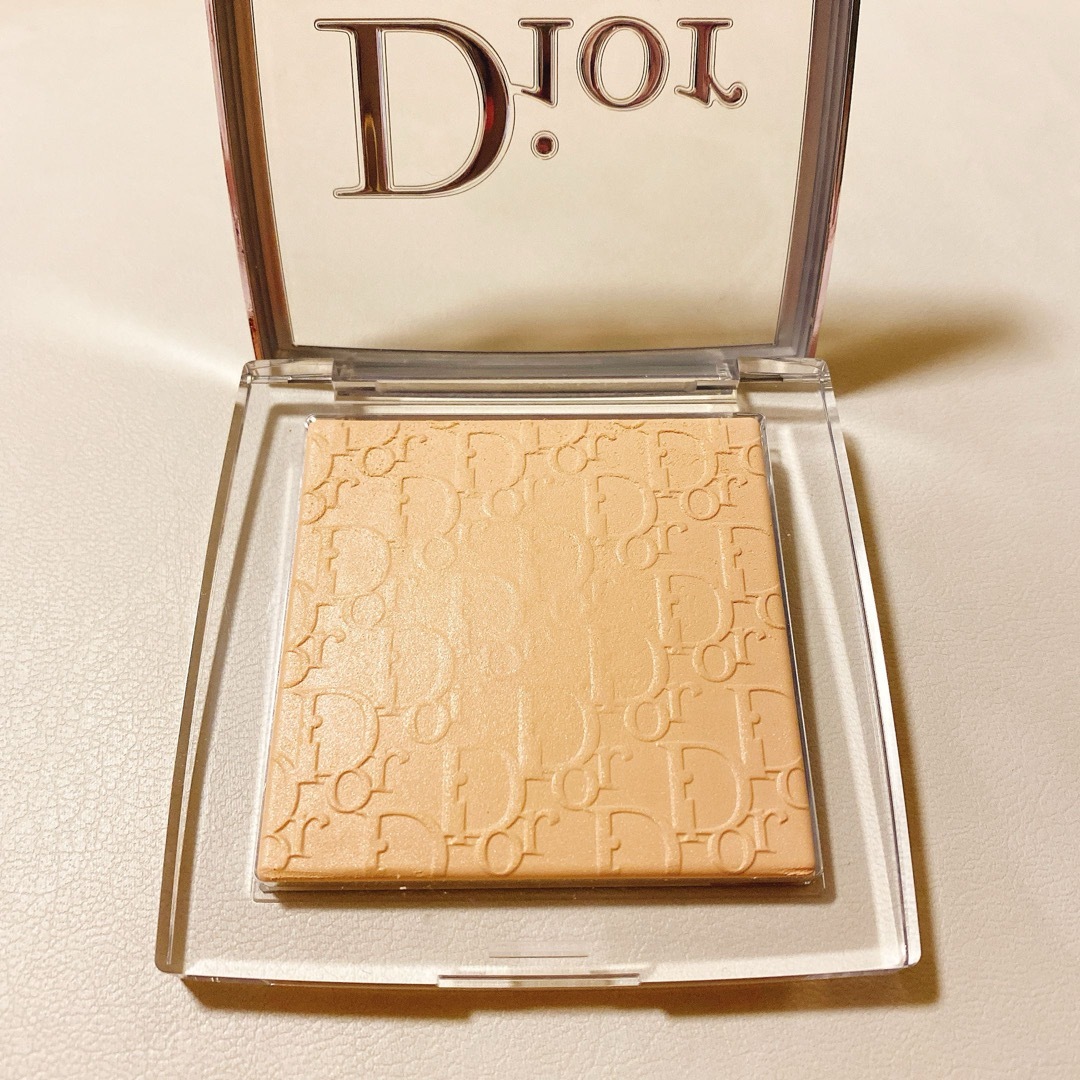 Dior(ディオール)のDIOR ディオール　バックステージ　フェイス＆ボディ　パウダー コスメ/美容のベースメイク/化粧品(ファンデーション)の商品写真