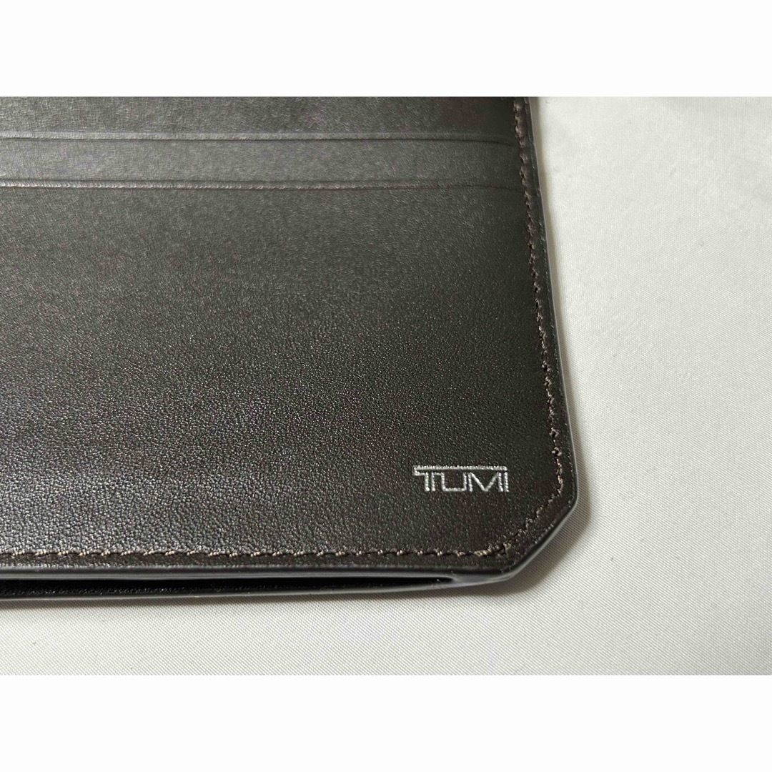 TUMI(トゥミ)の【 未使用品 】TUMI トゥミ トラベルウォレット パスポートホルダー インテリア/住まい/日用品の日用品/生活雑貨/旅行(旅行用品)の商品写真