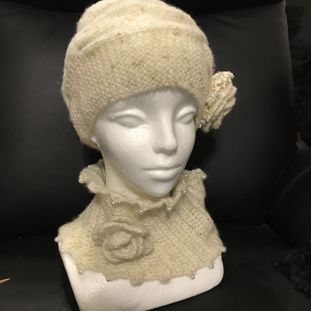 ケーブル編みの帽子 ハンドメイドのファッション小物(帽子)の商品写真