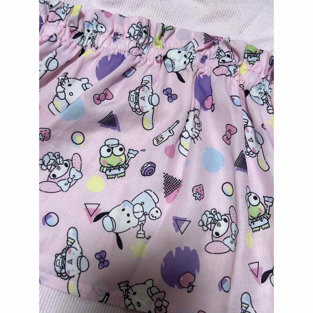 サンリオ(サンリオ)の890円　95cmサンリオ　キティちゃんカットソー キッズ/ベビー/マタニティのキッズ服女の子用(90cm~)(Tシャツ/カットソー)の商品写真