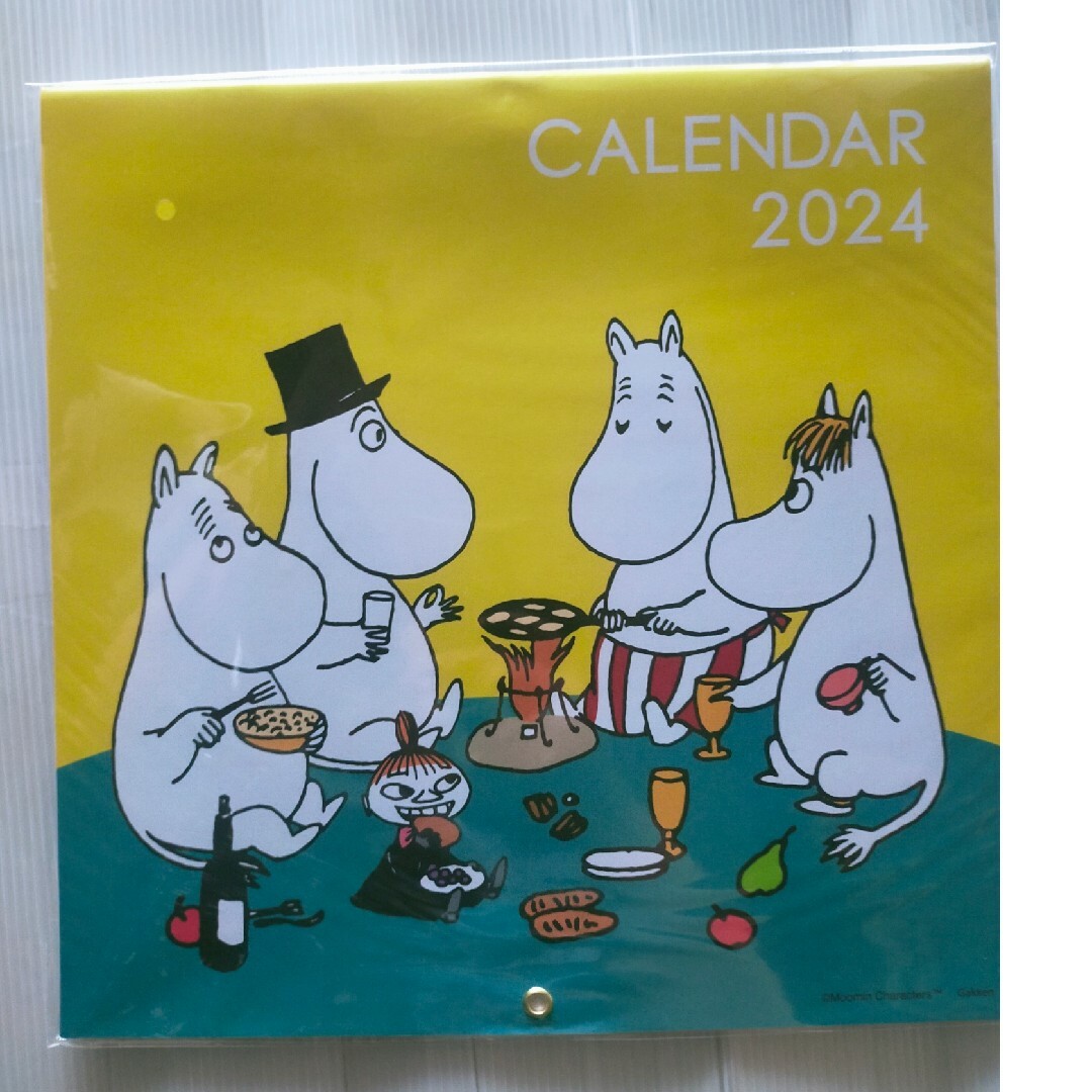 MOOMIN(ムーミン)の新品　ムーミン壁掛けカレンダー2024 インテリア/住まい/日用品の文房具(カレンダー/スケジュール)の商品写真