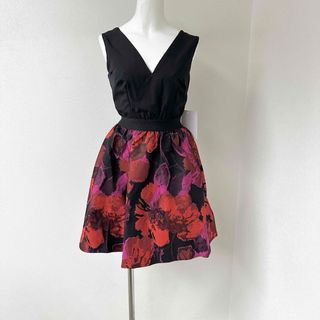 エイソス(asos)の新品未使用⭐︎Little Mistress ジャガードフレアミニドレス S(ミニドレス)