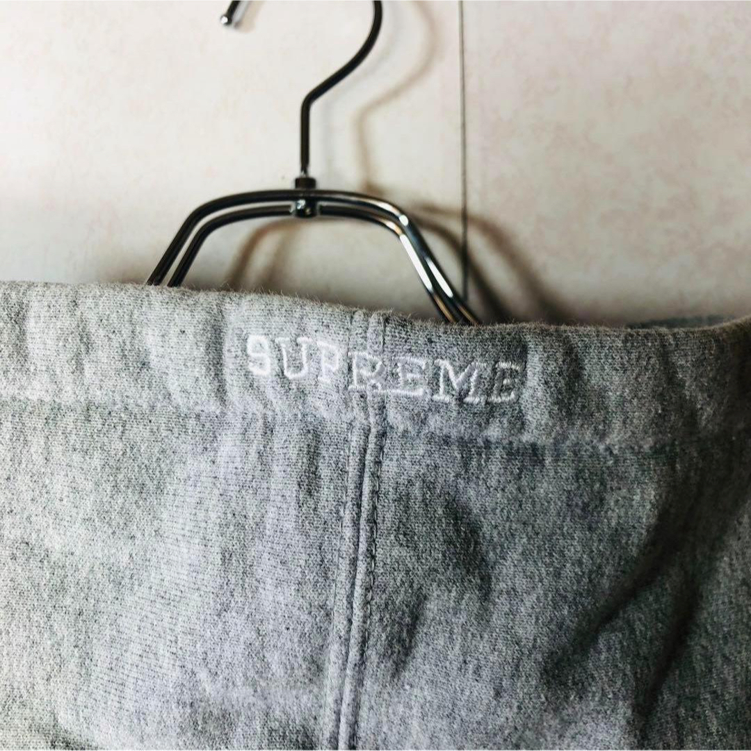 Supreme(シュプリーム)の【超人気デザイン】シュプリーム Sロゴ ワンポイント刺繍 バイカラーパーカー メンズのトップス(パーカー)の商品写真