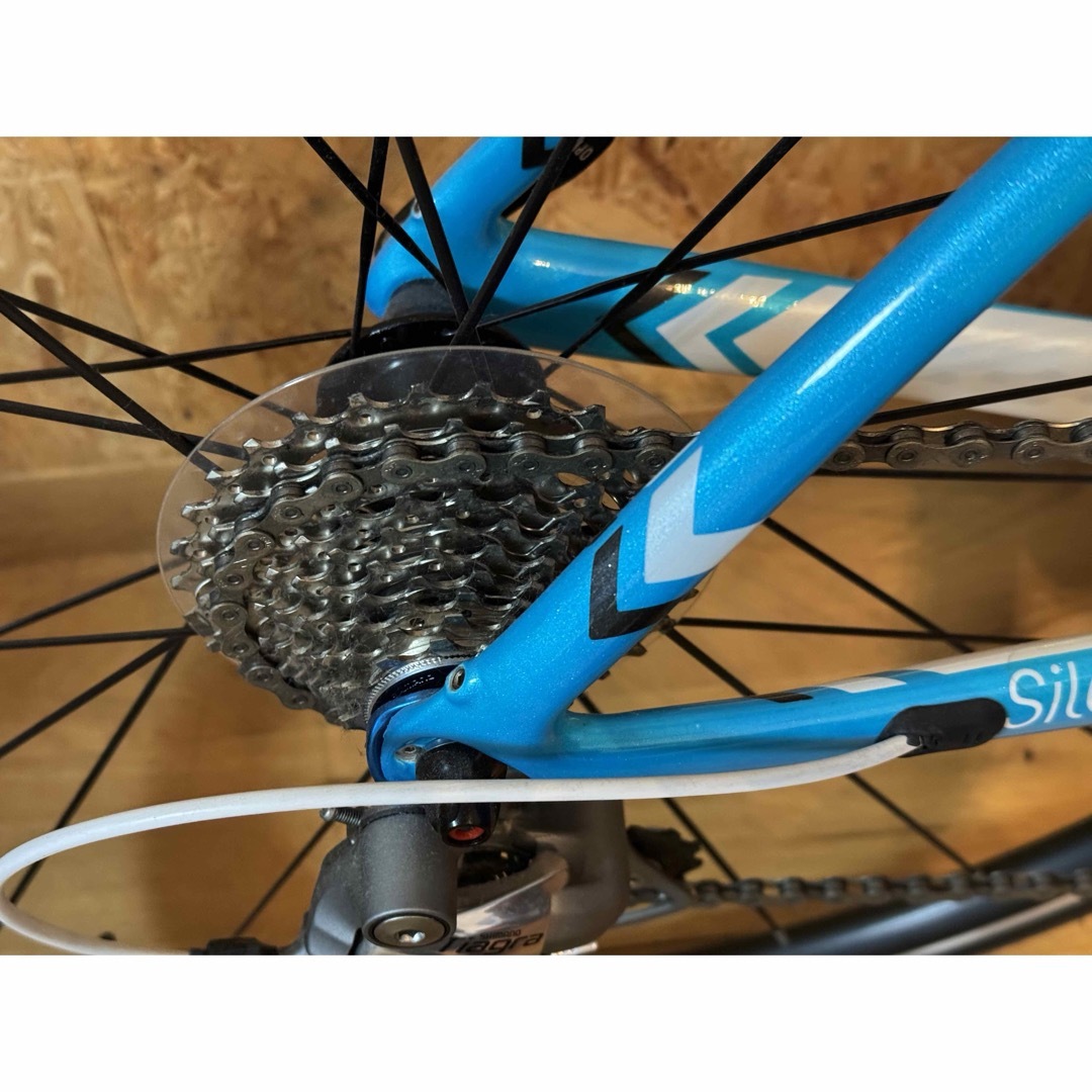 TREK(トレック)のTREK SILQUE ほぼ未使用　カーボン　ロードバイク　オシャレ　ブルー スポーツ/アウトドアの自転車(自転車本体)の商品写真