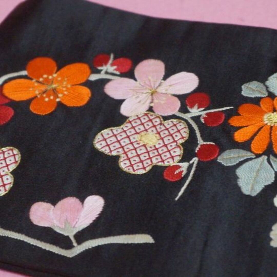 セール中【アンティーク】明治時代の刺繍帯・黒繻子・名古屋帯・日本刺繍帯