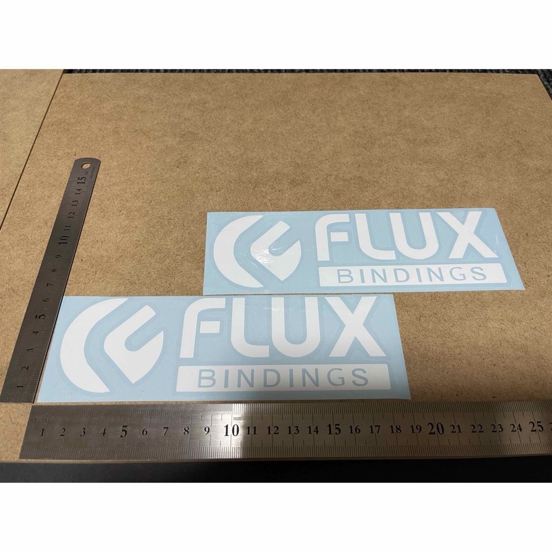 フラックス　FLUX カッティング　ステッカー　白2枚 自動車/バイクのバイク(ステッカー)の商品写真
