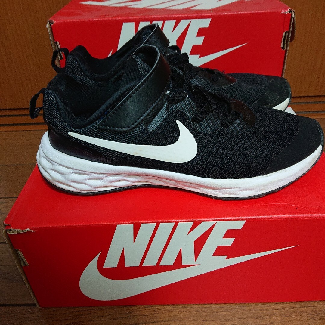 NIKE(ナイキ)のNIKE スニーカー 20cm/21cm 2足セット キッズ/ベビー/マタニティのキッズ靴/シューズ(15cm~)(スニーカー)の商品写真