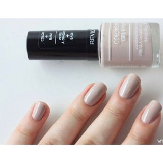 オーピーアイ(OPI)のヌーディー系ネイル　2本セット(マニキュア)