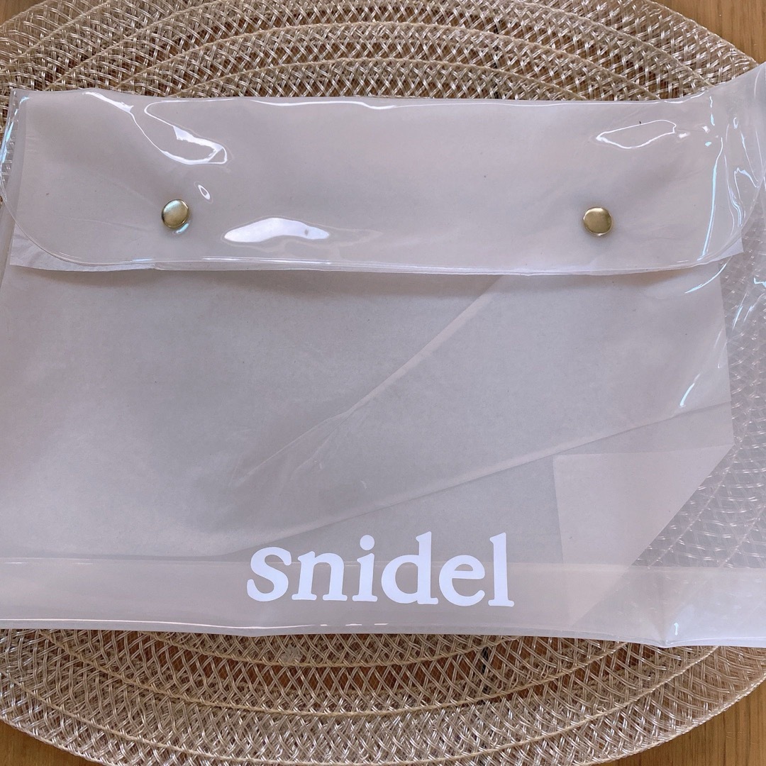 SNIDEL(スナイデル)の【新品未使用】snidel ポーチ バック 鞄 スナイデル レディースのファッション小物(ポーチ)の商品写真