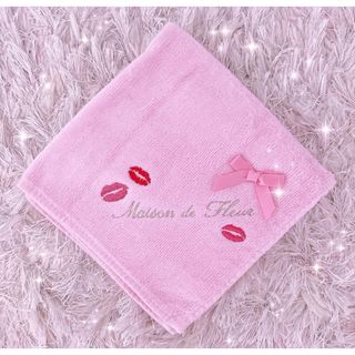 メゾンドフルール(Maison de FLEUR)の早い者勝ち♡レア♡リズリサ♡完売♡リボン♡リップ柄♡ピンク♡限定♡姫系♡ハンカチ(ハンカチ)