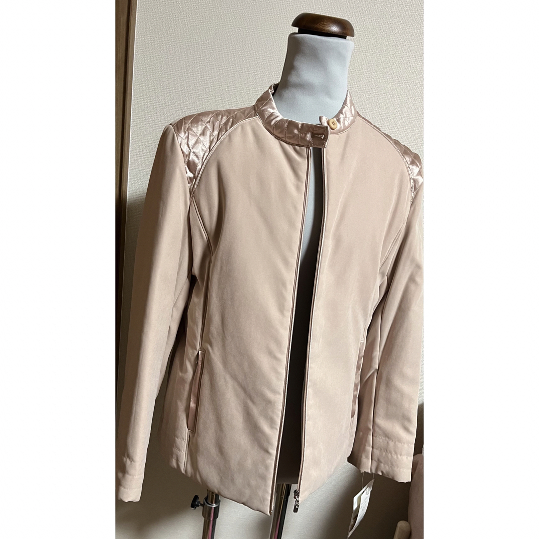 未使用保管品　薄ピンク　中綿ジャケット レディースのジャケット/アウター(ノーカラージャケット)の商品写真
