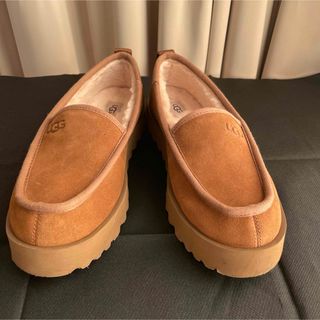 アグ(UGG)の【美品】UGG   アグ　厚底　ローファー　スーパーモックスリッパ　24cm(スリッポン/モカシン)