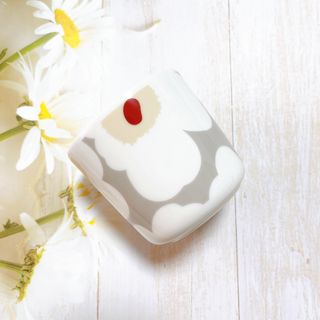 マリメッコ(marimekko)の✿マリメッコ　ウニッコ　ラテマグ　ライトグレー　新作　マグカップ　北欧　食器(食器)