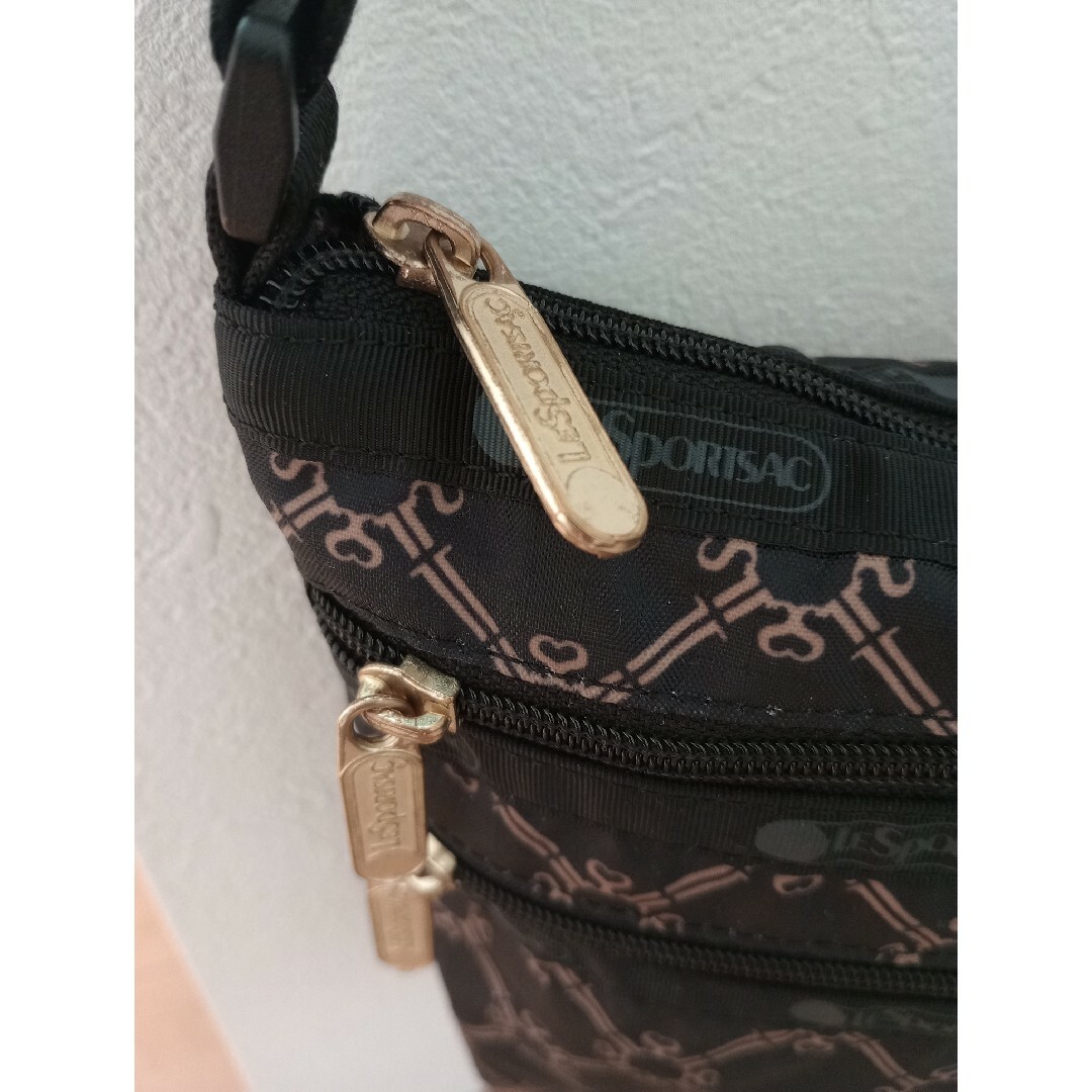 LeSportsac(レスポートサック)のLeSportsac レスポ ショルダー ミニショルダー ポシェット モノグラム レディースのバッグ(ショルダーバッグ)の商品写真