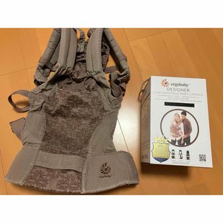 エルゴベビー(Ergobaby)の抱っこ紐　ergobaby designer エルゴベビー ベビーキャリア(抱っこひも/おんぶひも)