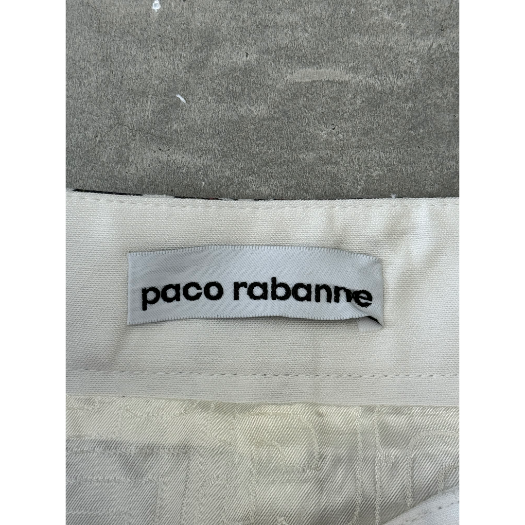 paco rabanne(パコラバンヌ)のパコ ラバンヌ ボタン 花柄 スカート 34 ホワイト paco rabanne レディースのスカート(ひざ丈スカート)の商品写真
