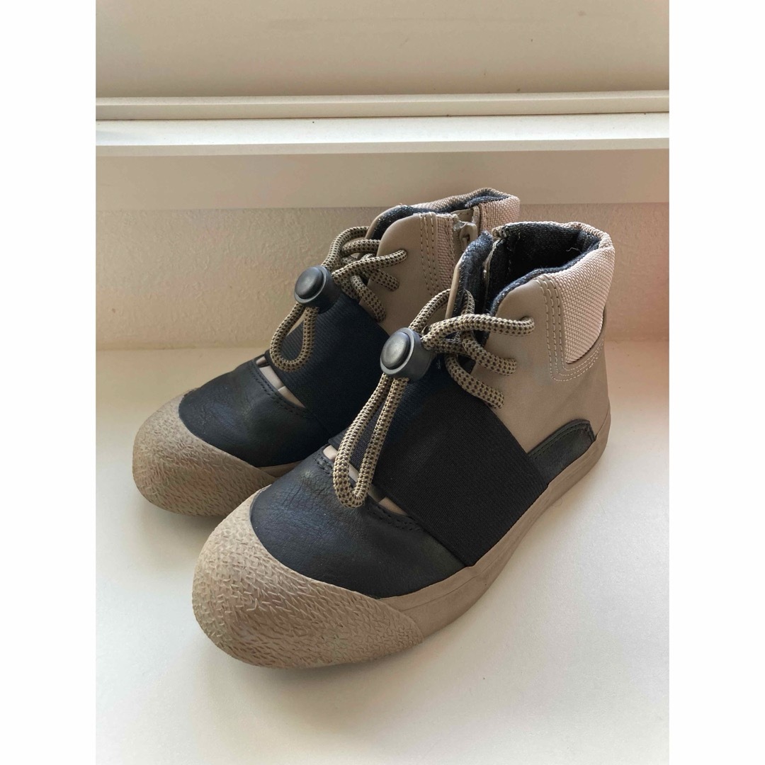 ZARA KIDS(ザラキッズ)のZARA キッズ　ブーツ キッズ/ベビー/マタニティのキッズ靴/シューズ(15cm~)(ブーツ)の商品写真