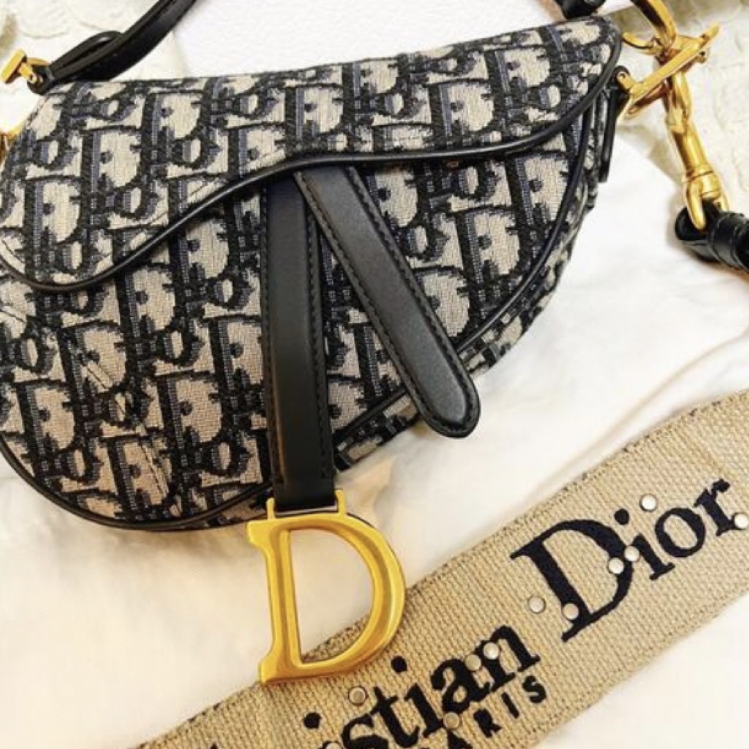 Christian Dior(クリスチャンディオール)のDior クリスチャンディオール サドルバッグ ミニ ストラップセット レディースのバッグ(ハンドバッグ)の商品写真