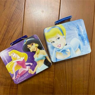 ディズニー(Disney)のプリンセス 缶ケース ディズニーストア ハワイ レトロ(小物入れ)