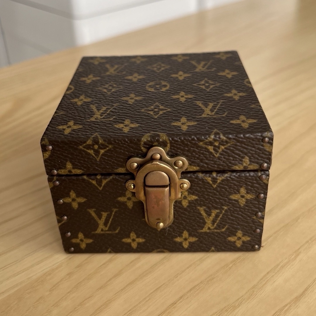 LOUIS VUITTON(ルイヴィトン)のLOUIS VUITTON  ルイヴィトン　激レア　アクセケース インテリア/住まい/日用品の収納家具(ケース/ボックス)の商品写真