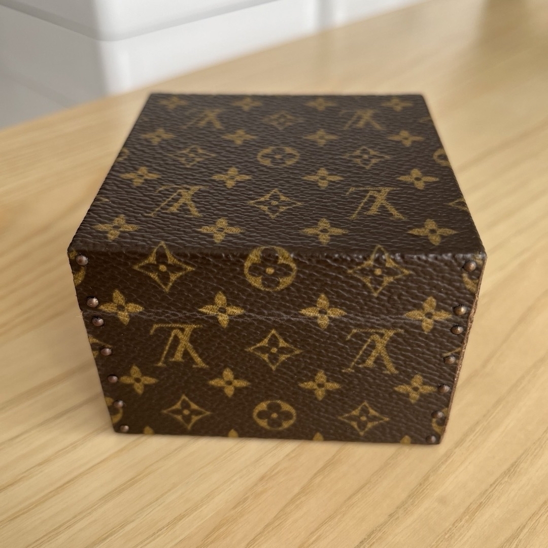 LOUIS VUITTON(ルイヴィトン)のLOUIS VUITTON  ルイヴィトン　激レア　アクセケース インテリア/住まい/日用品の収納家具(ケース/ボックス)の商品写真