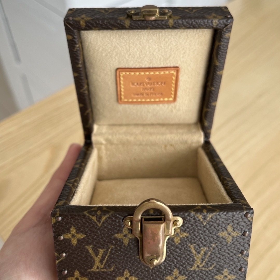 LOUIS VUITTON(ルイヴィトン)のLOUIS VUITTON  ルイヴィトン　激レア　アクセケース インテリア/住まい/日用品の収納家具(ケース/ボックス)の商品写真