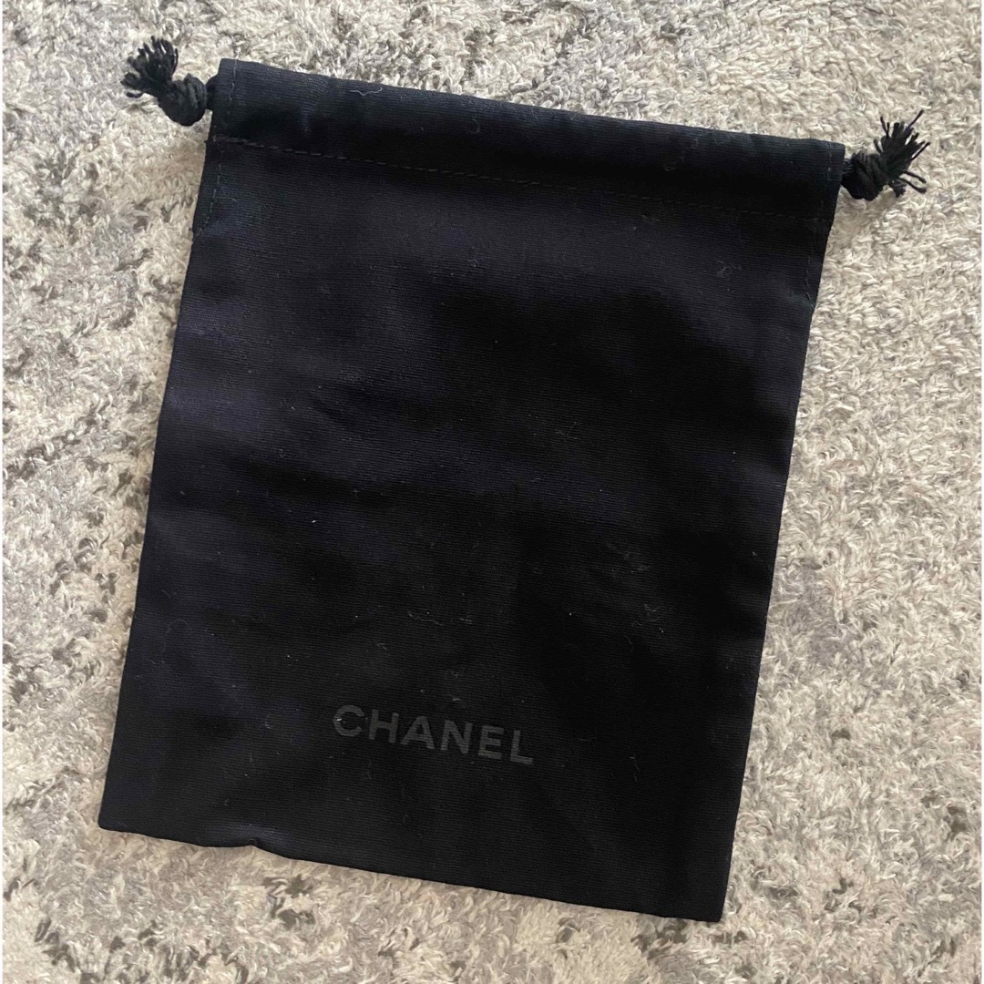 CHANEL(シャネル)のCHANEL 巾着袋 レディースのファッション小物(ポーチ)の商品写真