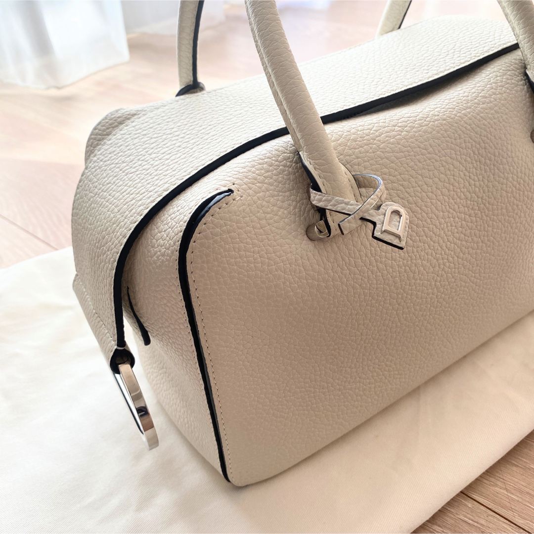 DELVAUX - デルヴォー クールボックス MM ホワイト シルバーの DELVAUX - デルヴォー クールボックス MM ホワイト シルバーの