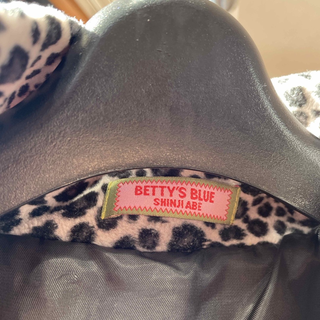 BETTY'S BLUE(ベティーズブルー)のBETT’S BLUE コート レディースのジャケット/アウター(その他)の商品写真