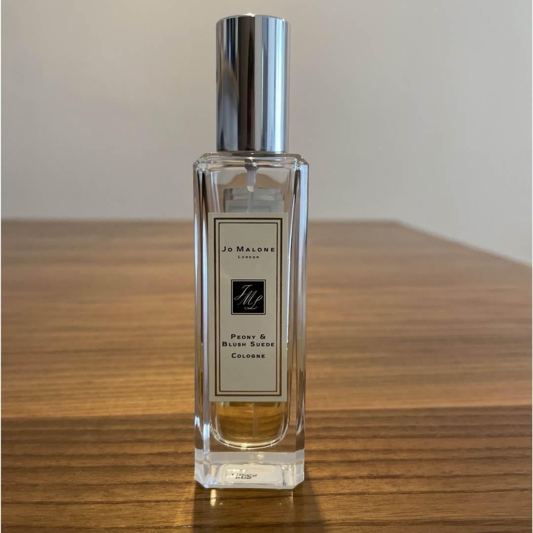 Jo Malone(ジョーマローン)のピオニー ＆ ブラッシュ スエード コロン ジョマローン　ロンドン コスメ/美容の香水(香水(女性用))の商品写真