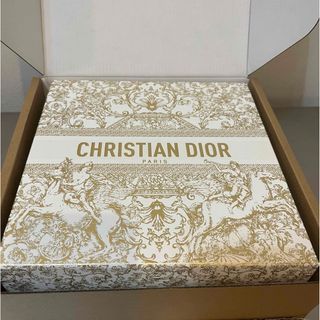 ディオール(Dior)のDIOR ディオール　最新　ギフトボックス　ギフト(ラッピング/包装)