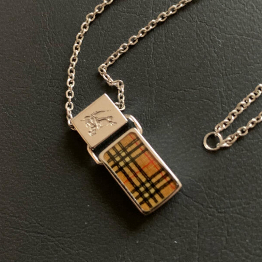 BURBERRY(バーバリー)のBURBERRY バーバリー　シルバー925 ノバチェック　ネックレス　正規品 レディースのアクセサリー(ネックレス)の商品写真